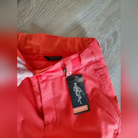 Free Soldier Womens Insulated Snowboard Cargo Pants Orange  Size XS NWT - Picture 3 of 7